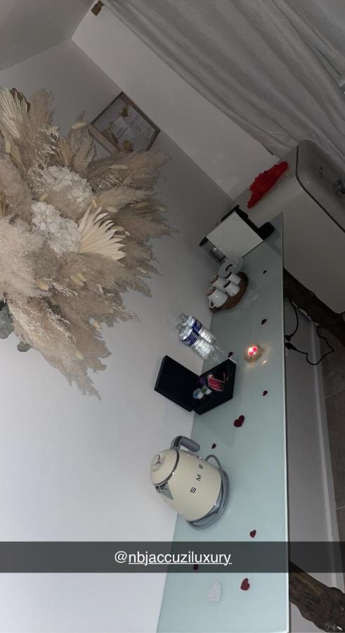 Appartement Jacuzzi Prive Avignon Ngoại thất bức ảnh